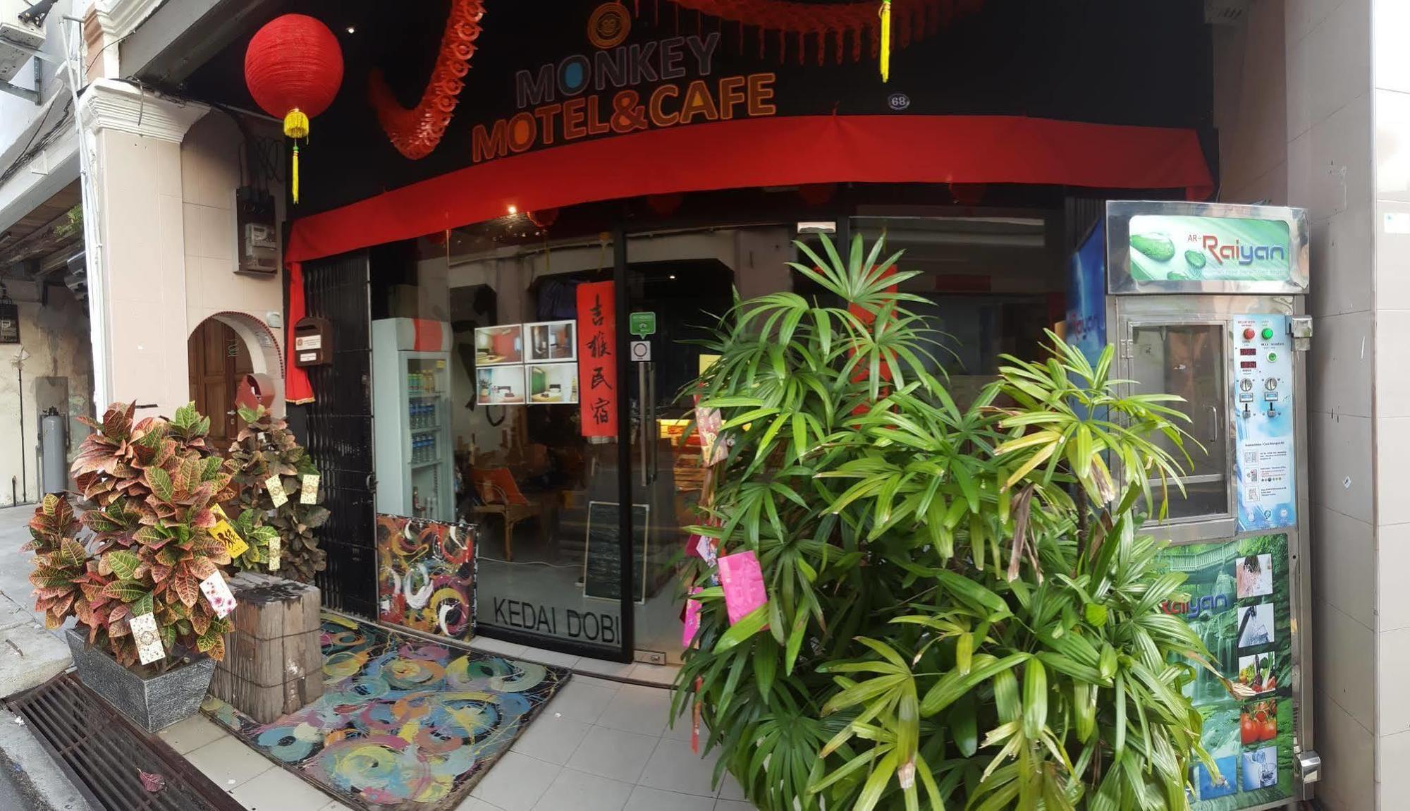 Monkey Motel Cafe Malacca Exterior photo